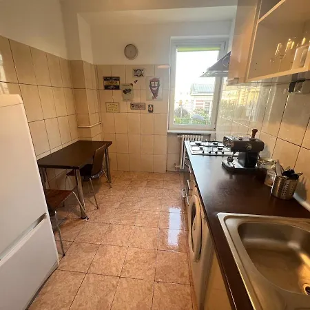 Cozy Near Coltea Hospital Old Town Апартаменти *
